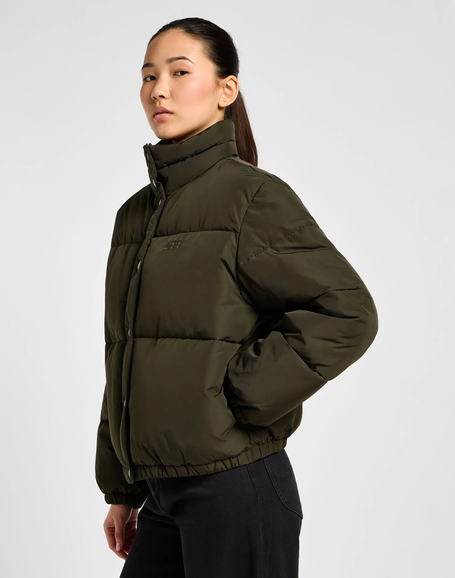Lee Women's Relaxed Short Puffer Jacket in Olive Night