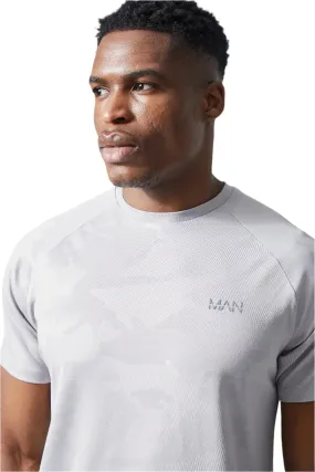 MAN ACTIVE CAMO RAGLAN PERFORMANCE T-SHIRT - GREY